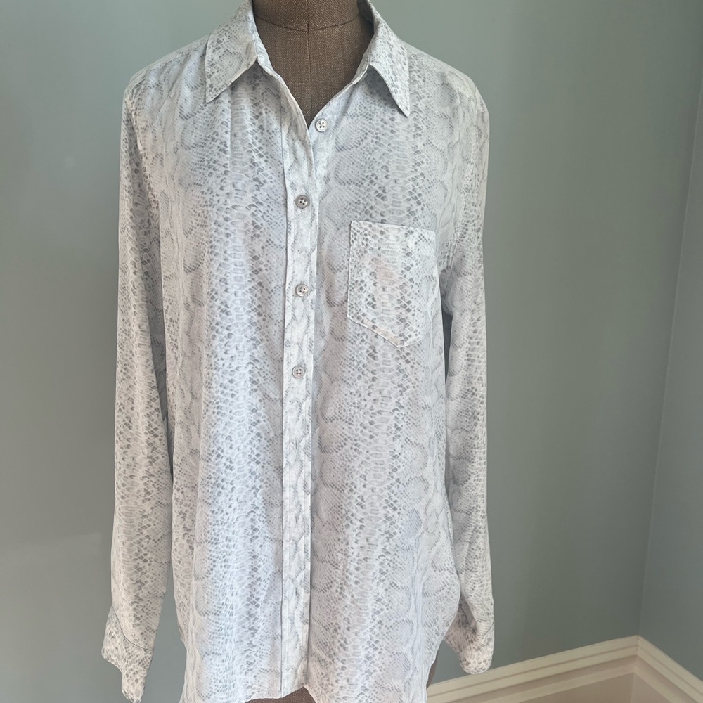 Equipment Gray Casual Button Down Shirt
